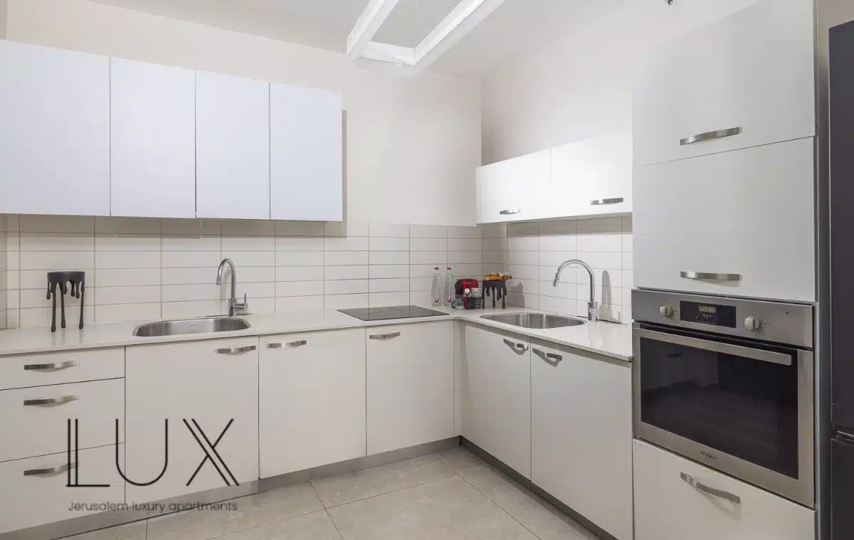 Beautiful 4 bedroom apartment
