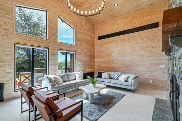 The Oasis Mansion