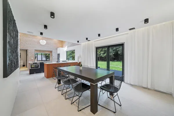 The Oasis Mansion