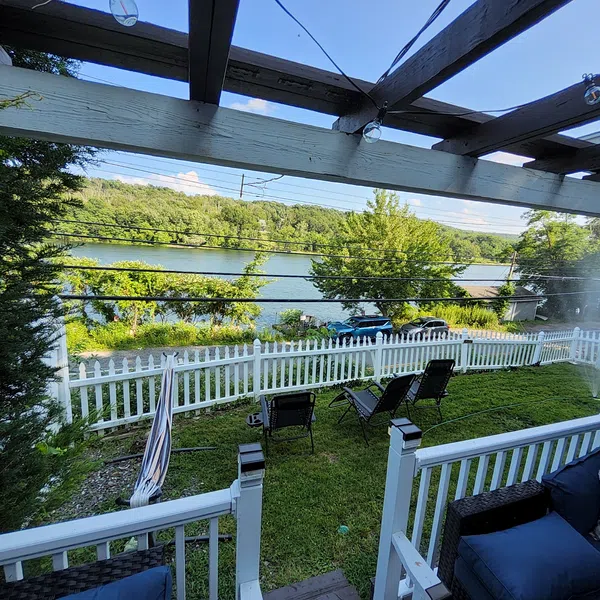 The Monroe Lakehouse