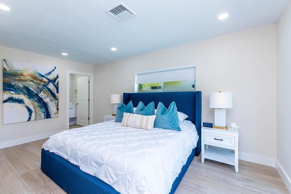 VILLA SERENITY: BEAUTIFUL RENOVATED 4BDRM/HEATED POOL 