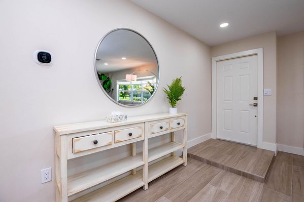 VILLA SERENITY: BEAUTIFUL RENOVATED 4BDRM/HEATED POOL 