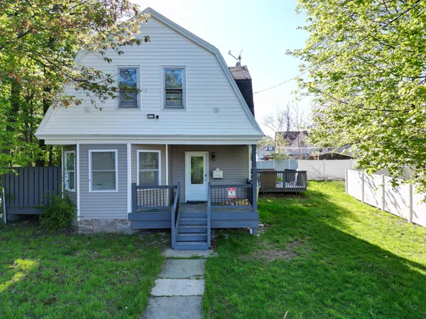 The Park Villa! Massive "SALE" $1,190. Per Weekend For