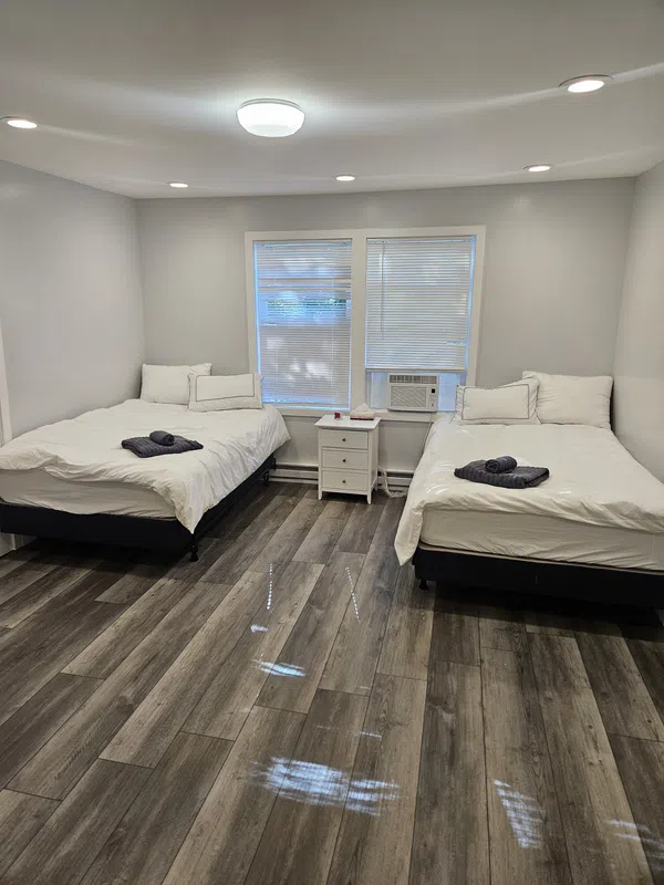 The Park Villa! Massive "SALE" $1,190. Per Weekend For