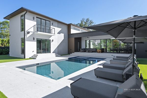 Luxury Villa Where Comfort Meets Elegance