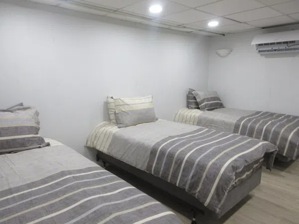 5 Bedroom Private House