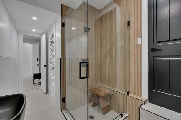 Diamond Suite