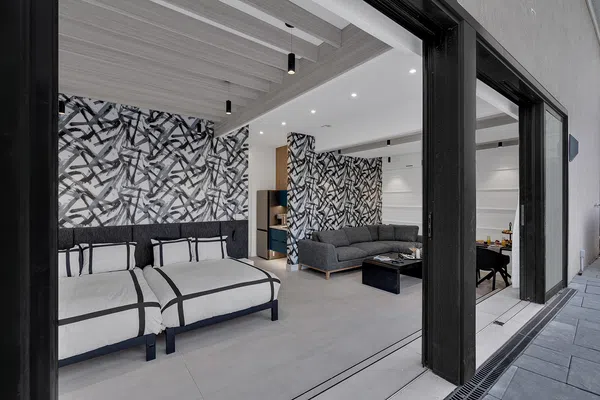 Diamond Suite