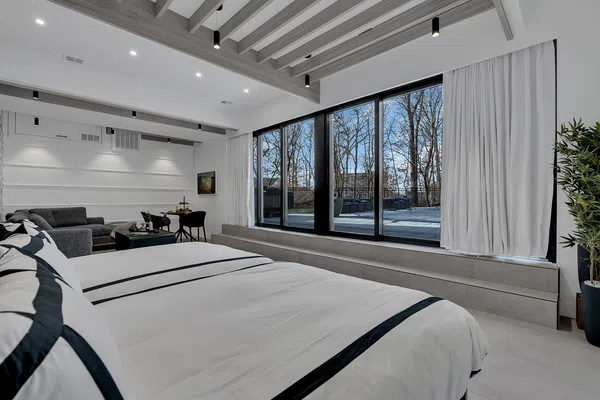 Diamond Suite