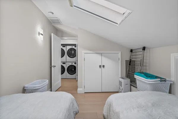 beautiful home  Next door to year round Shul