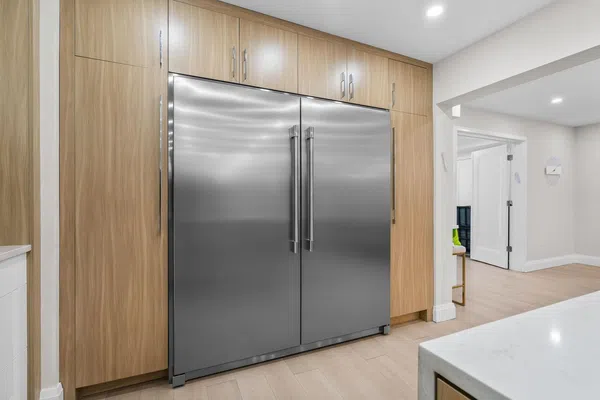 beautiful home  Next door to year round Shul