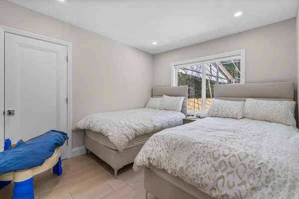 beautiful home  Next door to year round Shul