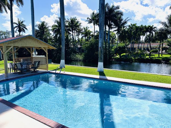 Aventura house