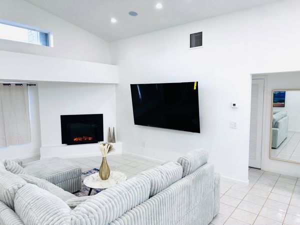 Aventura house