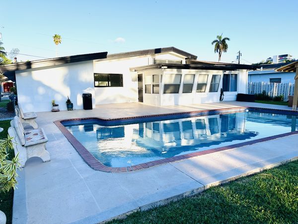 Aventura house