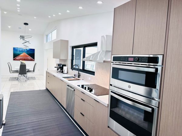 Aventura house