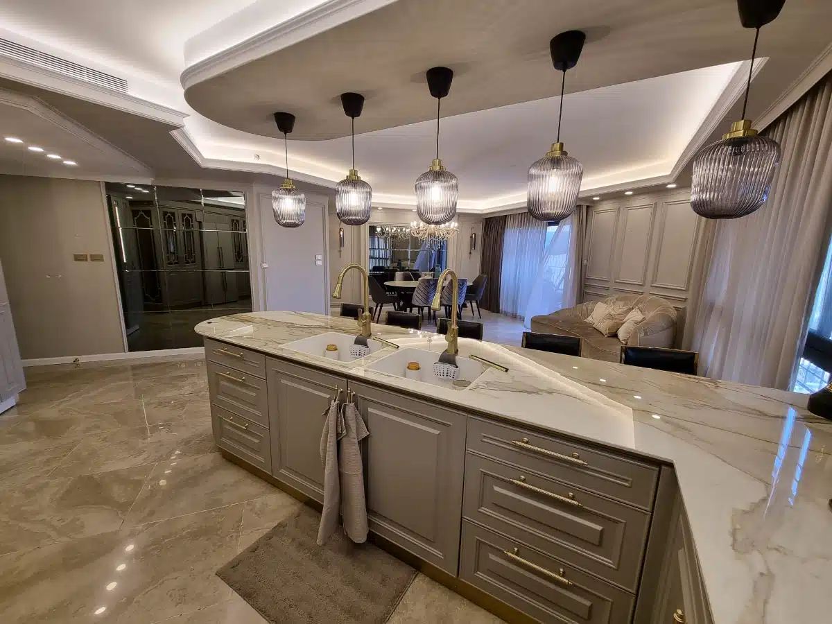 nice 4 bedroom apartment