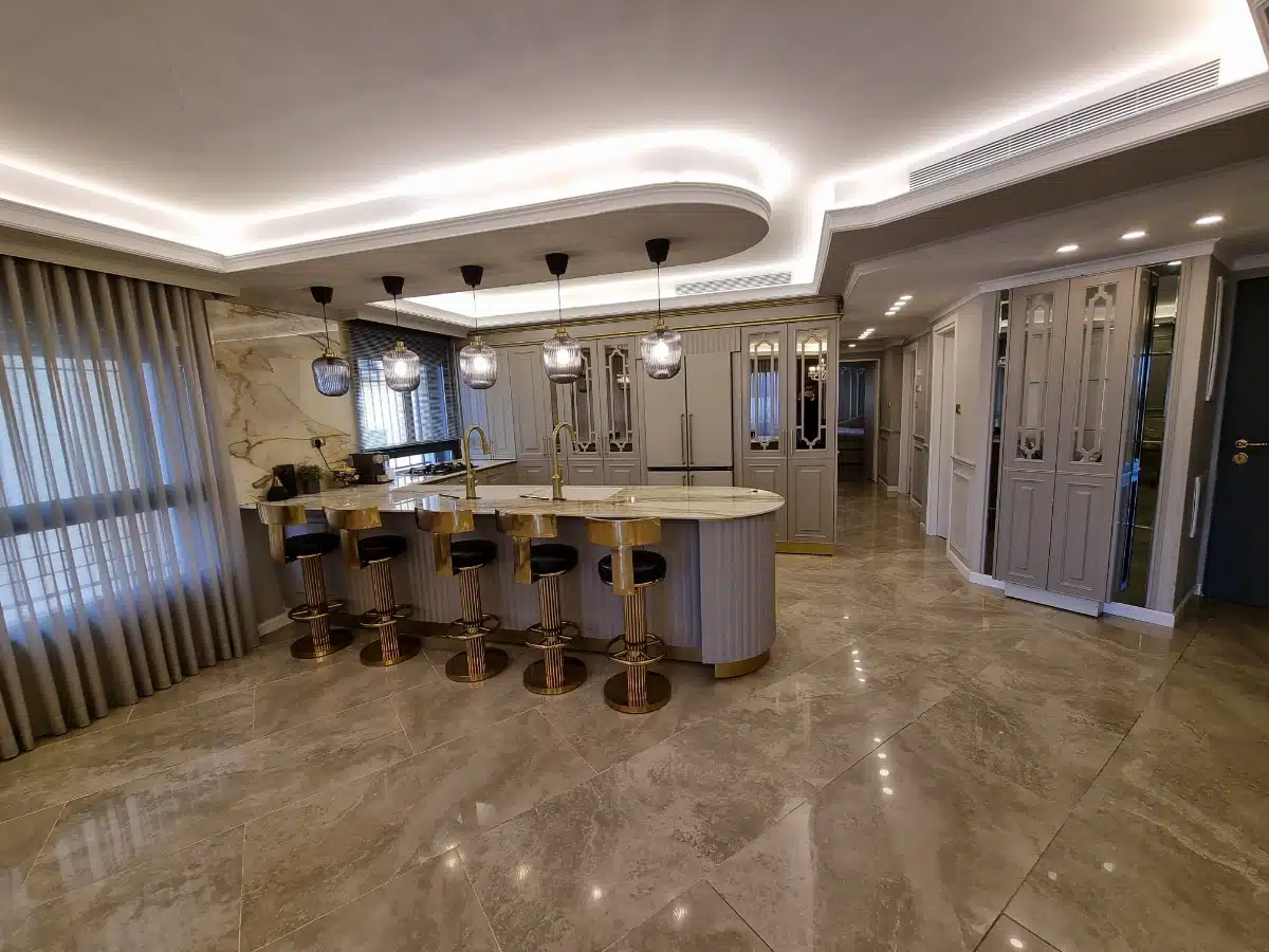 nice 4 bedroom apartment
