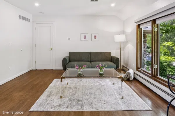 LXURE: The Windsor Manor - Luxury Kosher Rental in Toms River