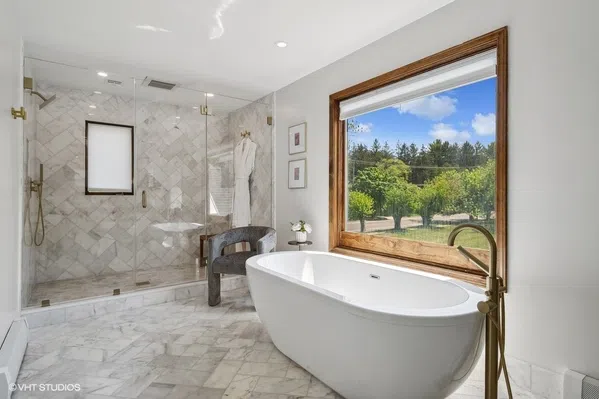 LXURE: The Windsor Manor - Luxury Kosher Rental in Toms River