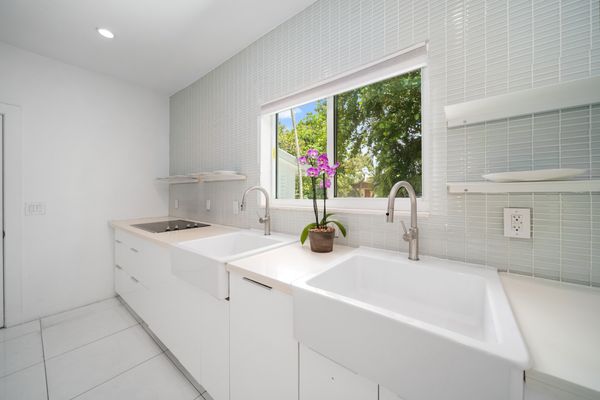 LXURE: The Tiffany Villa