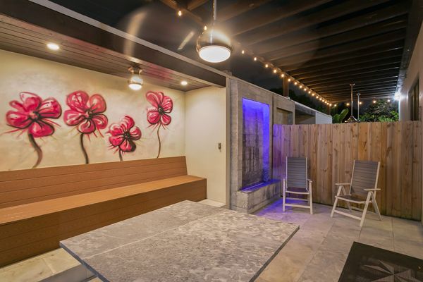 LXURE: The Cabana Suites