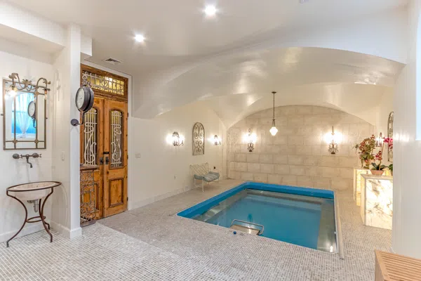 The Brooklyn Spa Suite 