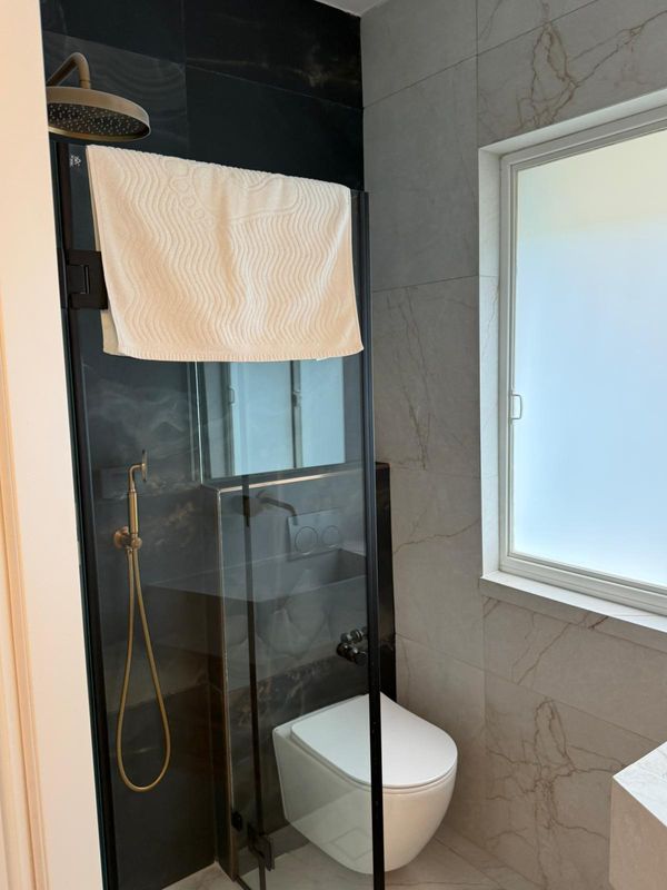 Family vacation apartment, NEWLY RENOVATED holiday rental in Rehavia, Jerusalem