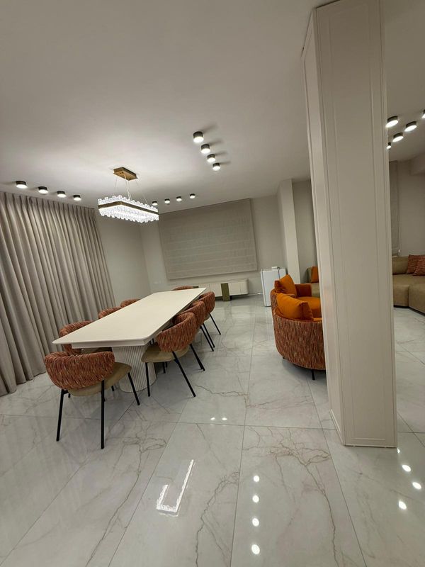 Family vacation apartment, NEWLY RENOVATED holiday rental in Rehavia, Jerusalem