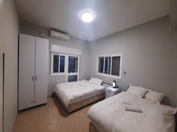 Yerushalayim short term family friendly 3 bedroom apartment