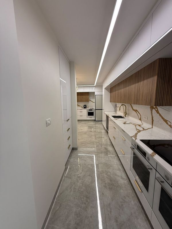NEW- GORGEOUS VACATION RENTAL IN THE HEART OF JERUSALEM, ROMEMA