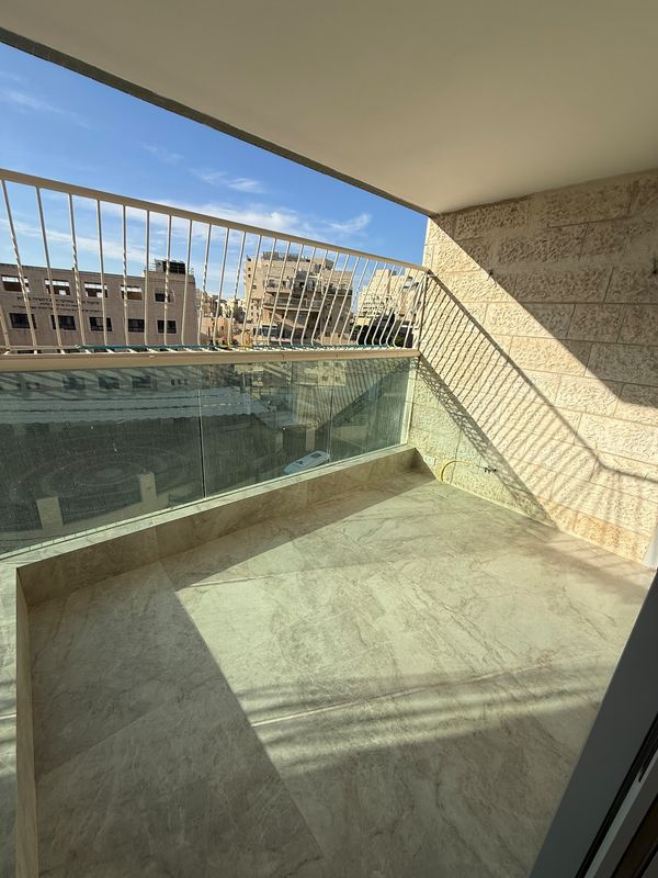 NEW- GORGEOUS VACATION RENTAL IN THE HEART OF JERUSALEM, ROMEMA
