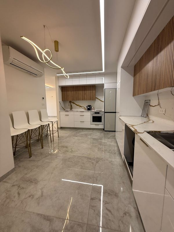 NEW- GORGEOUS VACATION RENTAL IN THE HEART OF JERUSALEM, ROMEMA