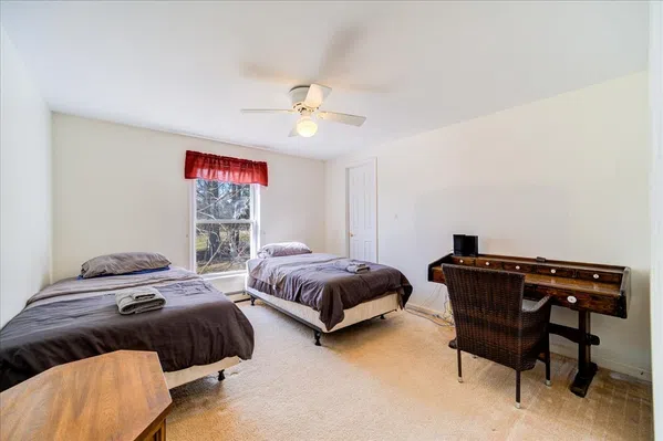 Lakefront 6BR Home w/Dock | Year Round