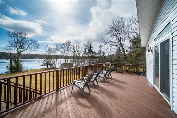 Lakefront 6BR Home w/Dock | Year Round