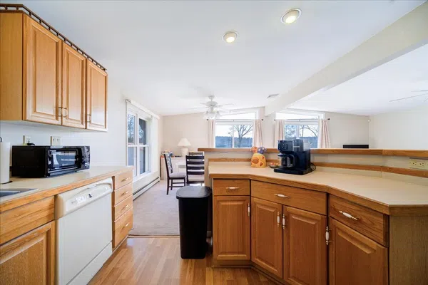 Lakefront 6BR Home w/Dock | Year Round