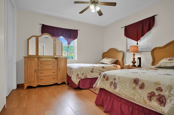 Charming 3-Bedroom Retreat with Pool & Hot Tub
