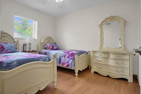 Charming 3-Bedroom Retreat with Pool & Hot Tub