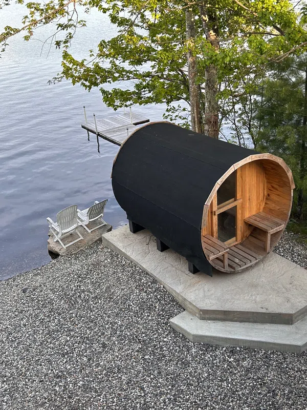 Lake House Breathtaking Villa with 6 BRs
