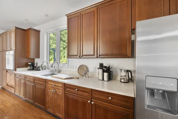Peaceful Paradise: Dream Home in Woodridge