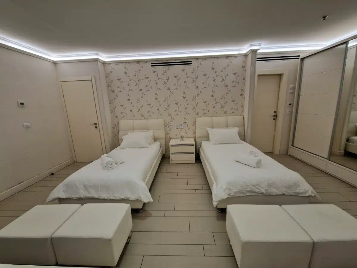 nice 3 bedroom apartment