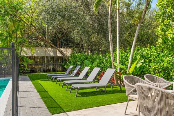 Palm view  Retreat