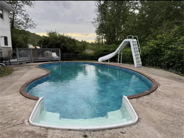 6 BR House+Private Pool In South Fallsberg