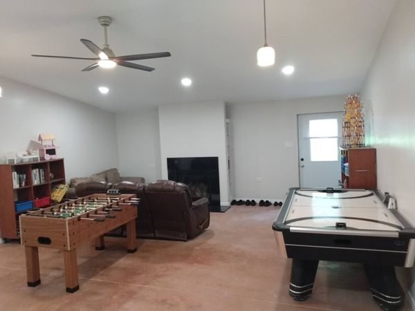 Pesach room at Yiddishe Farmhouse Retreat